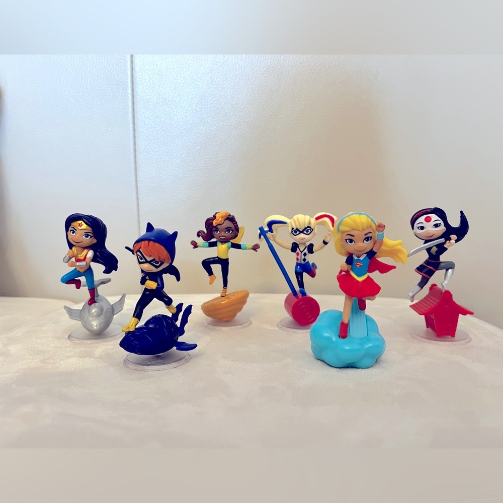 Set of 6 Superhero Girls Collectible Figurines